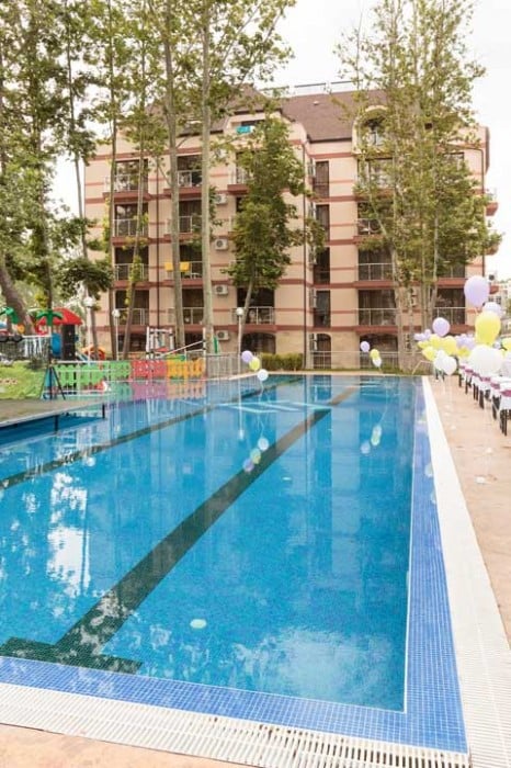 голям открит плувен басейн в all inclusive хотел Тарсис