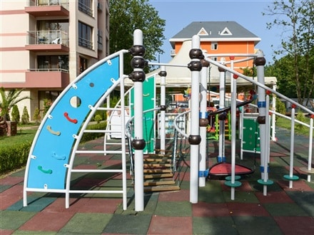 външна детска площадка в all inclusive хотел Тарсис